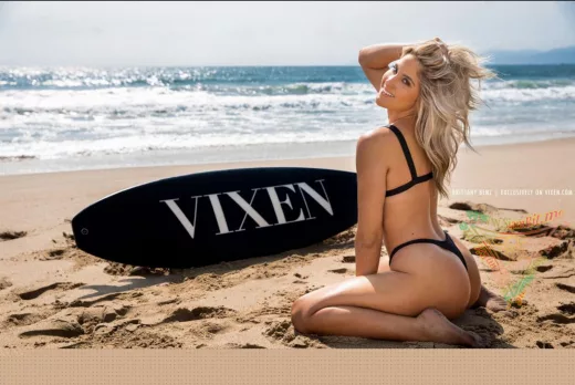 Brittany Benz แฟนน้องต้องลองลิ้ม แฟนน้องควยใหญ่ เห็นแล้วอดไม่ไหว แอบยั่วตอนน้องไม่อยู่
